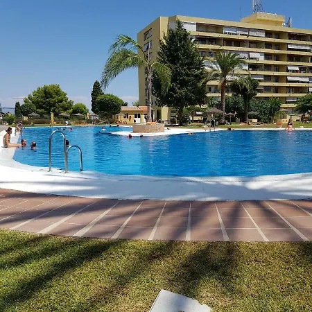 Estudio Con Impresionantes Vistas Al Mar